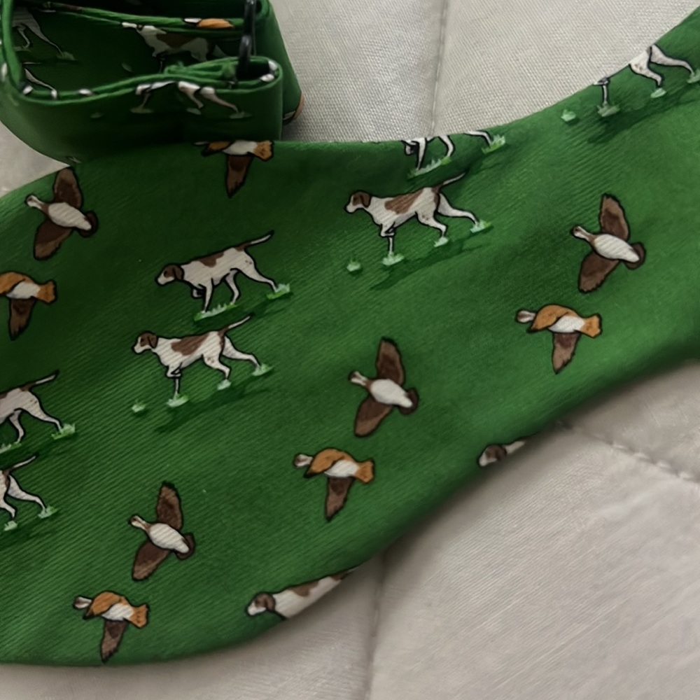Bird Dog Bay Bow Tie - hunting dogs and pheasants - Picture 3 of 13